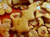 cookie-ausstecherle-christmas-tree-547422.jpg