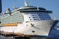 cruise-vacation-cruise-vacation-500397.jpg