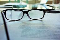 glasses-reading-eyeglasses-eyewear-983947.jpg