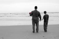 beach-ocean-family-dad-brother-663232.jpg