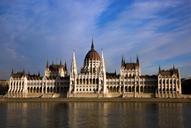 budapest-hungary-parliament-629849.jpg