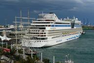 cruise-ship-ship-ships-port-cruise-321507.jpg