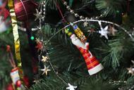 new-year-s-eve-christmas-tree-toys-972900.jpg