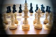 chess-play-chess-game-chess-board-404841.jpg