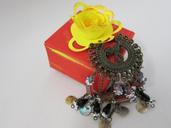 jewelry-rustic-gift-box-rose-1051014.jpg