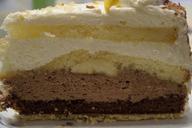 cream-cake-banana-cake-pastry-shop-1187848.jpg