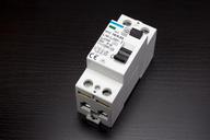 circuit-breakers-rcds-fault-current-1167327.jpg