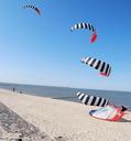 kitesurfer-kite-surfing-beach-sky-284041.jpg