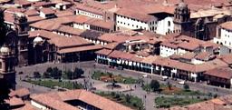 Huacaypata,_Cusco,_Perú.jpg