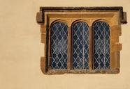 window-mullion-medieval-620766.jpg