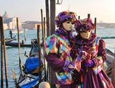 mask-woman-man-couple-italy-709963.jpg