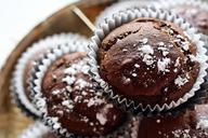 cupcakes-chocolate-dark-dessert-1452221.jpg