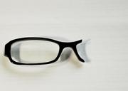 glasses-broken-black-lens-vision-593006.jpg