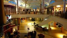 shopping-mall-mall-vancouver-346435.jpg