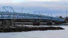 bicycle-bridge-torne-river-909819.jpg