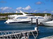 yacht-beach-bahamas-ocean-harbor-707301.jpg