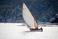 sailboat-browse-summer-526527.jpg