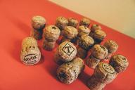 wine-champagne-cork-corks-in-a-vase-912768.jpg