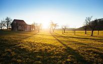 farm-shed-cabin-shack-countryside-336549.jpg