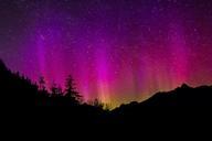 aurora-borealis-northern-lights-sky-1065013.jpg