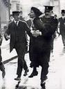 Arrestatie_Emmeline_Pankhurst_/_Emmeline_Pankhurst_being_arrested.jpg