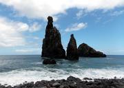 sea-island-atlantic-rock-cliff-254617.jpg