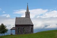 chapel-mountain-church-timber-405539.jpg