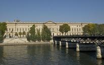 Louvre Pont des Arts.jpg