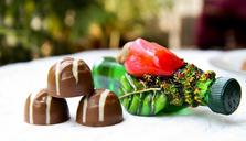 chocolates-happy-food-eating-1614207.jpg