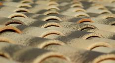 tiles-roofing-terracotta-590504.jpg