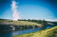 yellowstone-national-park-geyser-398848.jpg