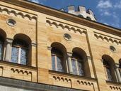 neuschwanstein-courtyard-castle-889205.jpg