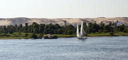 river-nile-egypt-sailboat-dhow-378495.jpg