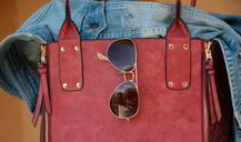 bag-sunglasses-jacket-1410823.jpg