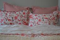 pillows-floral-bed-bedroom-linens-1158274.jpg