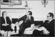 President_Nixon,_Henry_Kissinger_and_Israeli_Prime_Minister_Golda_Meir,_meeting_in_the_Oval_Office_-_NARA_-_194491.tif