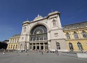 train-station-square-summer-806148.jpg