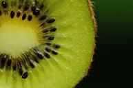 kiwi-fruit-healthy-vitamins-food-1293596.jpg