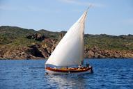 sailboat-summer-browse-526526.jpg