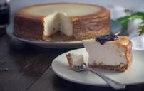 cheesecake-table-dessert-cream-1578694.jpg