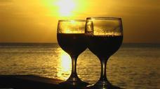 wine-holiday-rest-maldives-1024131.jpg