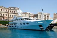 yacht-holiday-summer-sea-1042578.jpg