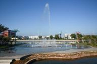 fountain-scene-park-671073.jpg