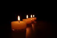 tea-lights-candles-candlelight-488569.jpg