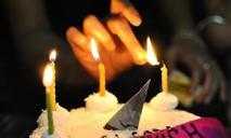 candles-light-cake-celebration-577164.jpg