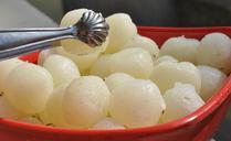 sweets-rasgula-indian-sweet-food-577228.jpg