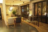 cafe-interior-restaurant-472656.jpg