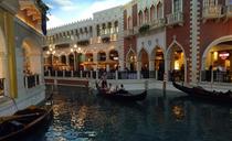 las-vegas-city-venetian-canal-1051617.jpg