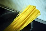 spaghetti-noodles-pasta-boiling-1357011.jpg