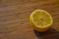 lemon-butterfly-goes-fruit-vitamin-327932.jpg